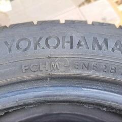 ヨコハマ スタッドレスタイヤ 165/60R15 中古×４本 15インチ の画像