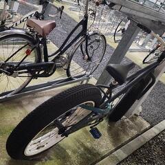ファットバイクとママチャリ(セット)の画像