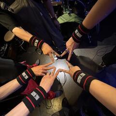 ミクスチャーロックバンド『Deepen Ties』です！