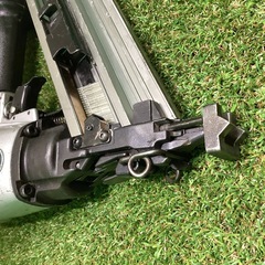 常圧　仕上げ　釘打機　AF631 エアーコンプレッサーで釘打ち確認出来ていますの画像