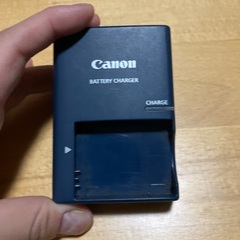 【お譲りします】カメラの充電器＆オーディオのリモコン