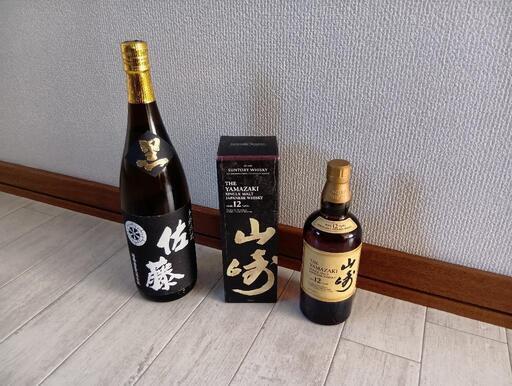 山崎12年と焼酎の佐藤(黒)です。