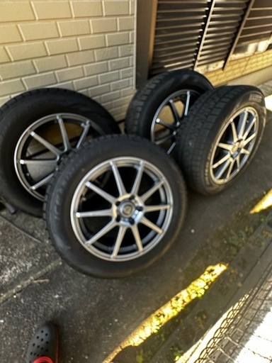 ホイール＆スタッドレスタイヤ215/60R17