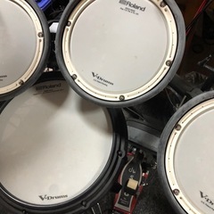 電子ドラム Roland TD-17ドラム 椅子・防音マット付きの画像