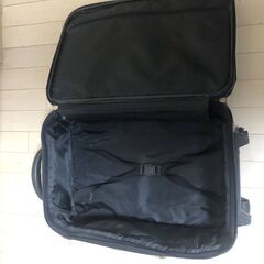 無料！キャリーケース、布製です！！の画像