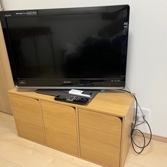 カラーボックスと32インチテレビセット