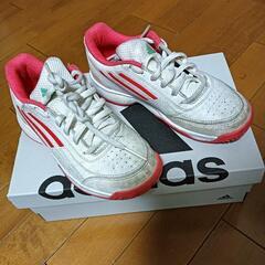 テニスシューズ　19.5cm