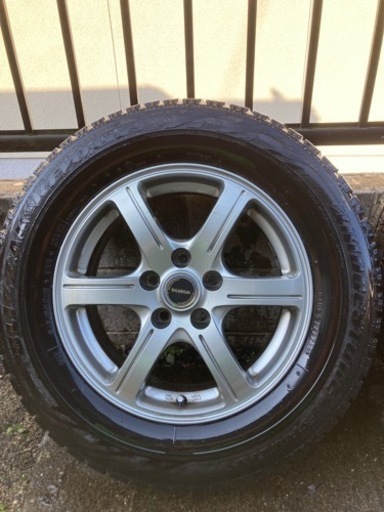 車のパーツ タイヤ、ホイール