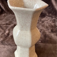 陶器製花瓶の画像