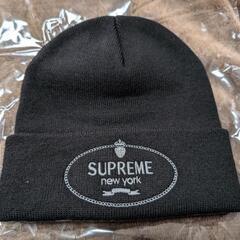 Supreme　Crest Beanie