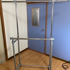 ニトリ　伸縮ハンガーラック