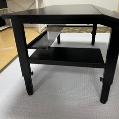 [最後の値下げ]ゲーミング座椅子(AKRACING)&ローデスク(タンスのゲン)セットの画像