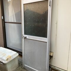 【譲渡先決定しました
】廃材　ドア（アルミ製？）