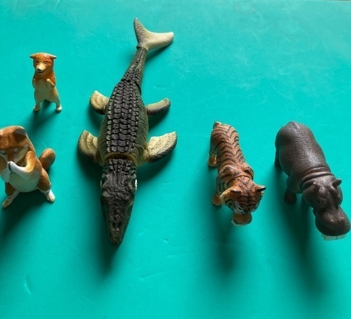 カプセルトイ　ガチャガチャ　五動物
