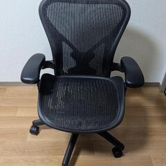 Herman Miller アーロンチェアの画像