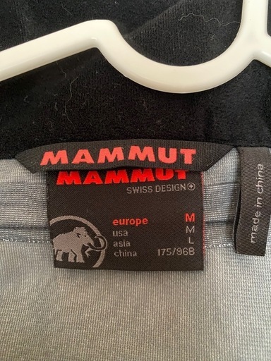 美品 マムートGORE-TEX ハードシェル