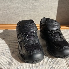 スニーカー　22.5cmの画像