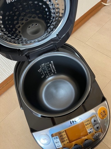 新品訳あり象印炊飯器NP-VC10 (ピカ丸) 白石のキッチン家電《炊飯器 