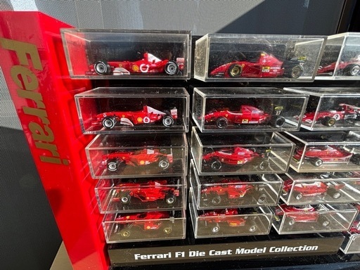 ダイドー京商　フェラーリコレクション　ケース付き
