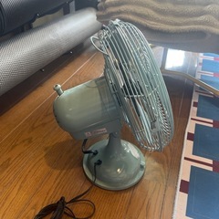レトロ扇風機の画像