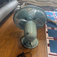 レトロ扇風機の画像