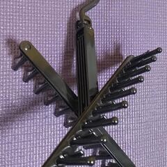 便利 ネクタイハンガー 20本収納 クロス収納 コンパクト収納 ネクタイ収納 ハンガーの画像