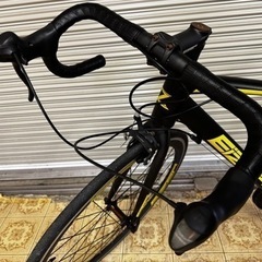 自転車 クロスバイクの画像