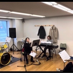 40〜50代ベース、リードギター🎸初心者レベルでも可❗️