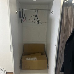 服などいれる大きめのタンスの画像