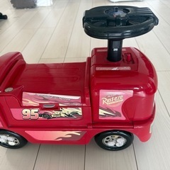 カーズのオモチャの画像