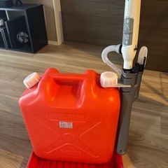 灯油ストーブ＋灯油缶の画像