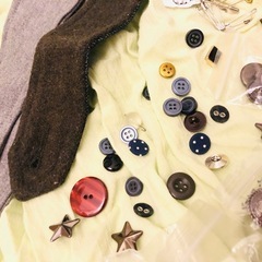 ボタン　セット　裁縫　リメイク　ビーズ　蜻蛉玉　スワロフスキー　鋲　釦　ぼたんの画像