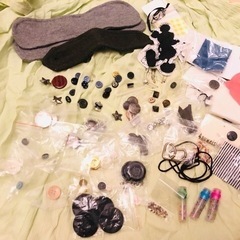 ボタン　セット　裁縫　リメイク　ビーズ　蜻蛉玉　スワロフスキー　鋲　釦　ぼたんの画像