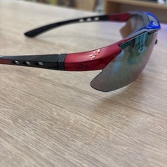 スポーツサングラス　ハードケース、替えレンズ付きの画像