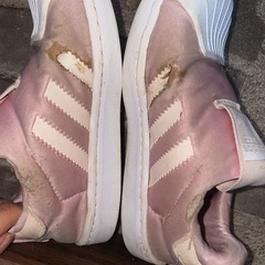 adidas ピンクスニーカー　17cmの画像