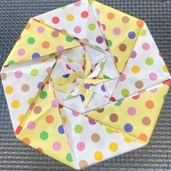 折り紙　ハンドメイド　小物入れの画像