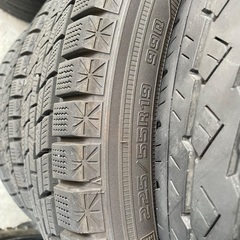 【最終値下】比較的美品！中古スタッドレスタイヤ225/55R19の画像
