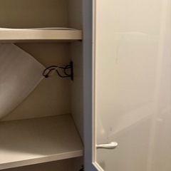 IKEA ビリー　食器棚の画像