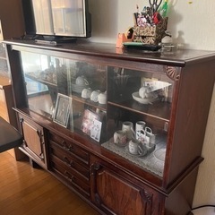 サイドボード　食器棚　レトロ　ガラスの画像