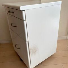 サイドキャビネット（脇机）の画像