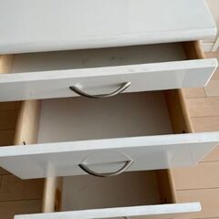 サイドキャビネット（脇机）の画像