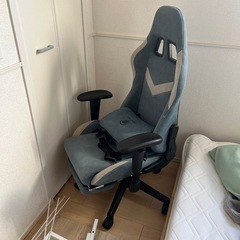 ゲーミングチェアの画像