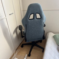 ゲーミングチェアの画像
