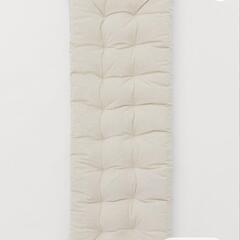 【新品未使用】H&Mタッセルクッションレクタングルタイプ