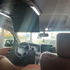 セコイア　新車並行　プラチナム　レッドロックレザー　ツーオーナー 6万mile の画像