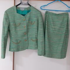 From nil　シルク混スーツ
