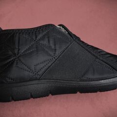 レディース スノーシューズ　24ｃｍ　黒　スノーブーツ　 防寒靴  　防寒シューズ  冬用 　冬用 　防寒スニーカー　裏起毛の画像