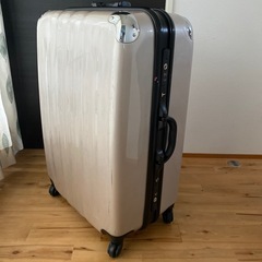 wintaro スーツケース　大（外寸 77 54 32 cm程度）の画像