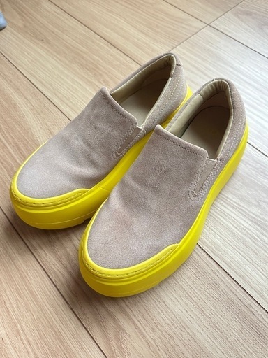 ほぼ新品同様 UGGアグMARIN MEGA SLIP ON/マリン メガ スリッポンUGG 厚底スニーカー）