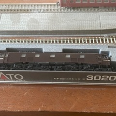 EF58 初期形大窓 茶 電気機関車 ライト点灯・走行動作確認済み、Nゲージ KATO 3020-4の画像